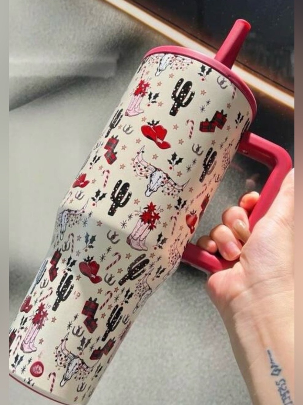 New in box COWBOY CHRISTMAS 40 Oz Hydrojug CHRISTMAS Travel Tumbler